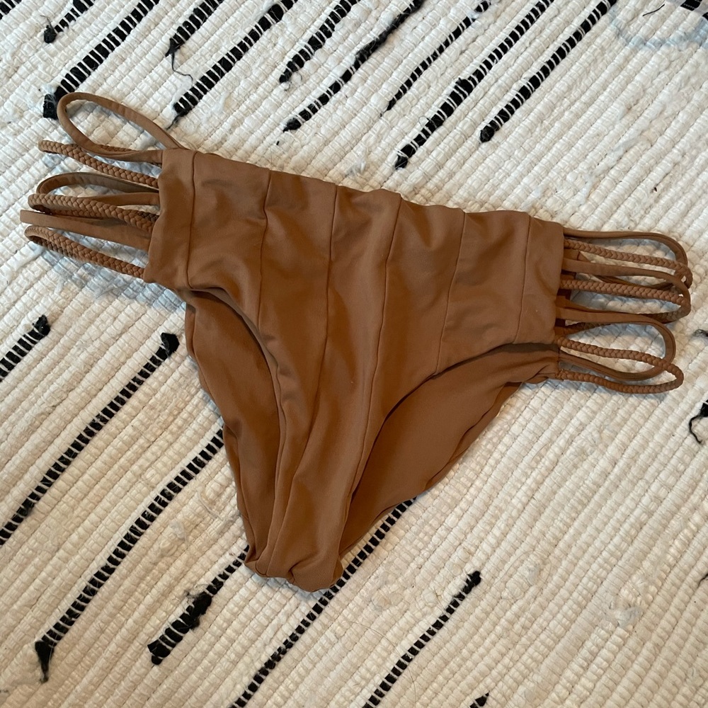 Boys and arrows shotgun sherman bikini bottoms